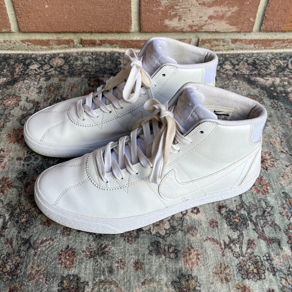 Nike SB Bruin High White Leather Skate Shoes / Mens 7.5 Womens 9 / 923112-100